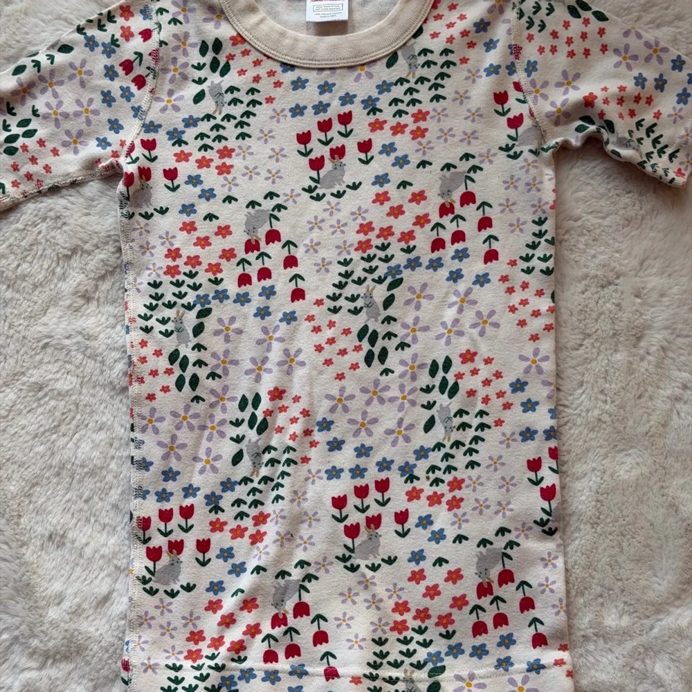 Hanna Andersson Set of 4 Girls Pajama Tops Size 10 - Picture 11 of 13